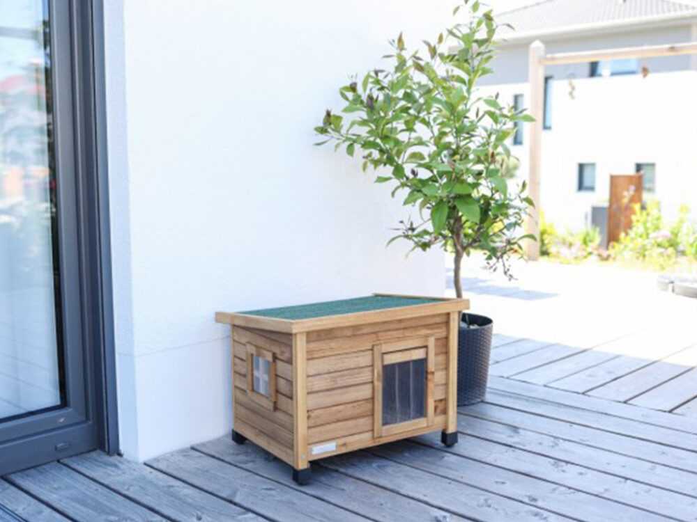 Drevená búda pre mačky KERBL 81564 RUSTICA, 57x45x43 cm, hnedá - Image 5