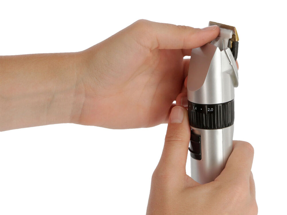 Akumulátorový strihací strojček na psy a kone KERBL ONYX 18180 - Image 7