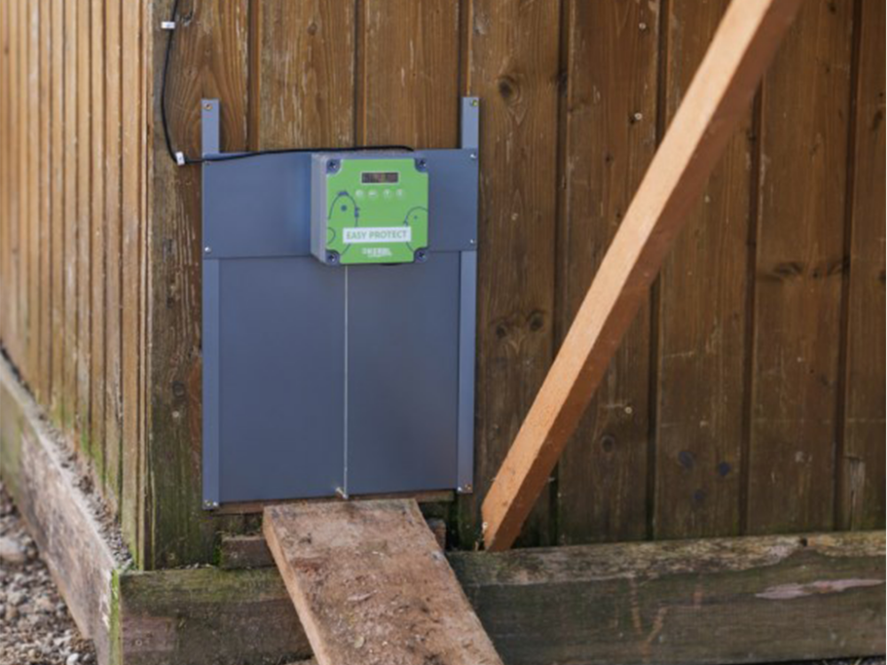 Komplet automatického otvárania a zatvárania kurína KERBL 70592 EASY PROTECT 44x43 R - Image 11